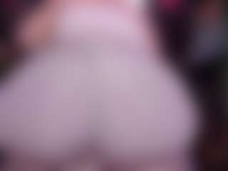 Live cam show with RaissaSky - BBW Mature on Camsoda
