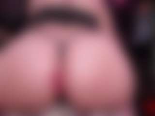 Live cam show with RaissaSky - Brown Hair Toys on Camsoda