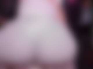 Live cam show with RaissaSky - Blowjob Mature on Camsoda