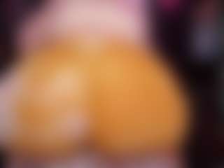 Live cam show with RaissaSky - Handjob on milfzrlive.com
