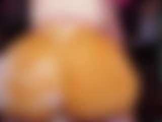 Live cam show with RaissaSky - Spank Mature on sexytreat.net