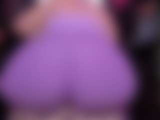 Live cam show with RaissaSky - Spank Mature on xxxlivecams.org