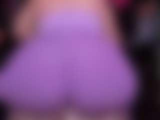 Live cam show with RaissaSky - Shaved Pussy Brown Hair on Camsoda