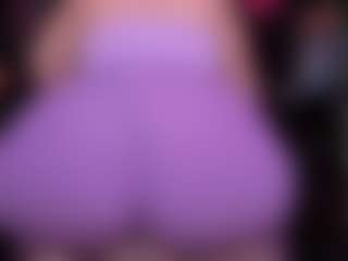 Live cam show with RaissaSky - Small Tits Brown Hair on Camsoda