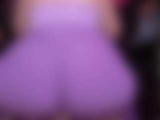 Live cam show with RaissaSky - BBW Small Tits on Camsoda