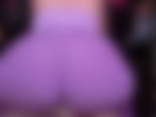 Live cam show with RaissaSky - Spank MILF on Camsoda