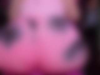 Live cam show with RaissaSky - Spank Mature on slutload