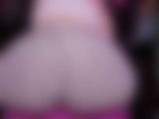 Live cam show with RaissaSky - Blowjob Brown Hair on live.xheat.ai