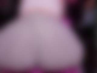 Live cam show with RaissaSky - Flashing on live.xbliss.ai