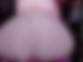 Live cam show with RaissaSky - Dildo Or Vibrator on justonemore.cc