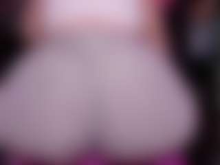 Live cam show with RaissaSky - Spank on livesexfox.com