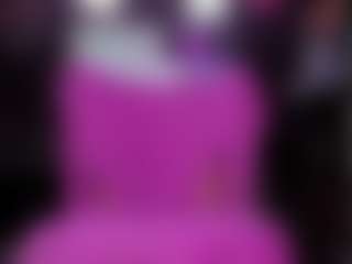 Spettacolo in cam dal vivo con RaissaSky - Control MILF su Camsoda