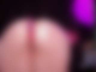 RaissaSky's Live Sex Cam Show