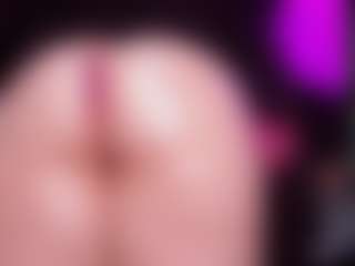 RaissaSky's Live Sex Cam Show