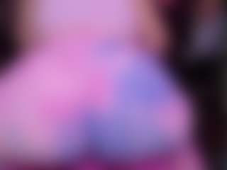 Spettacolo in cam dal vivo con RaissaSky - Brown Eyes Mature su Camsoda