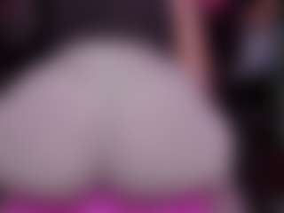 Live cam show with RaissaSky - Small Tits Brown Hair on Camsoda
