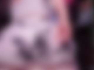 Live cam show with RaissaSky - Gamer MILF on CamwithHer