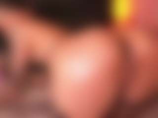 Live cam show with NanaLeon - Cosplay Granny on AdultVida.com