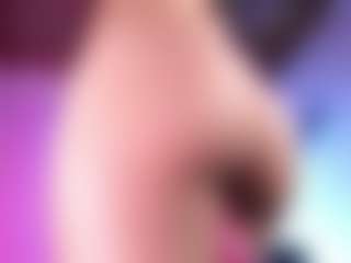 Live cam show with NanaLeon - Smoking on Chatstar
