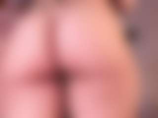 Live cam show with NanaLeon - Smoking on Camsoda