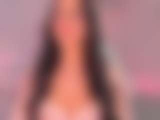 Live cam show with Pamela-White - Deepthroat on SxyPornLive