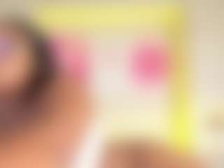 Live cam show with Tamara - Spank on Soda Cam
