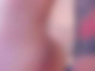 Live cam show with Vicky - Squirt on Camsoda