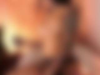 Live cam show with Vicky - HD Teen (18+) on xDating
