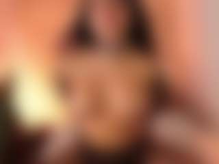 Live cam show with Vicky - Athletic White on xDating | colombia