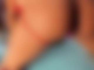 Live cam show with adeline - Squirt Teen (18+) on sexylive.show