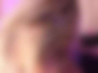 Live cam show with adeline - Ebony on CamwithHer | colombia
