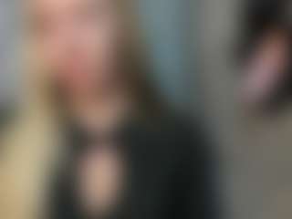 Live cam show with Ivanova - Ass Clapping on friskycurves.com