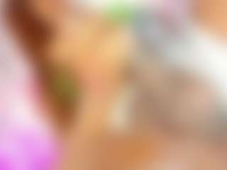 EmmaEbony's Live Sex Cam Show