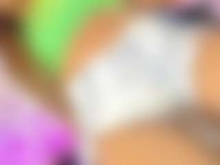 EmmaEbony's Live Sex Cam Show