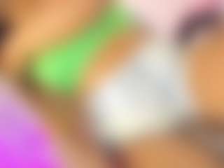 EmmaEbony's Live Sex Cam Show