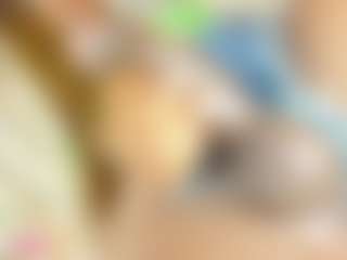 Live cam show with EmmaEbony - White on Camsoda | colombia