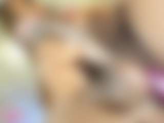 Live cam show with EmmaEbony - Brown Eyes on Camsoda