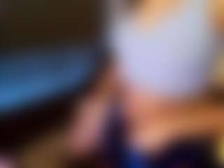 Live cam show with kat - Curvy Teen (18+) on wildcum.com