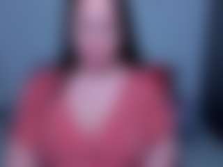 BubbleEmma MILF webcam performer live streaming