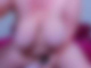BubbleEmma's Live Sex Cam Show