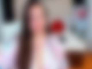 Live cam show with BubbleEmma - Oil on studioflirtlive.com