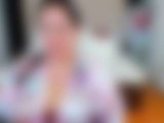 Live cam show with BubbleEmma - Brown Hair on eurowanks.com