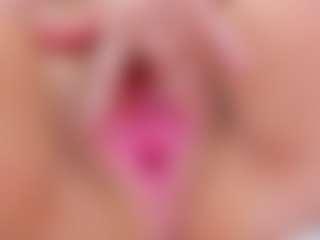 BubbleEmma MILF webcam performer live streaming