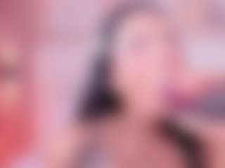 Live cam show with Jessy-Evanss - Nipple Piercings on Hubzter Live