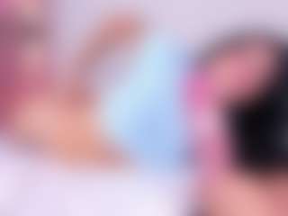 Live cam show with Jessy-Evanss - Shaved on StripNow