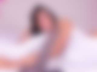 Live cam show with Jessy-Evanss - Skinny on Mixed Magazine Live