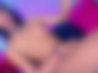 Live cam show with KaylaaSex - Brown Eyes on SmokeAndPoke