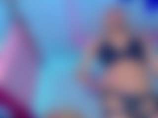 Live cam show with KaylaaSex - Black Hair on Camsoda