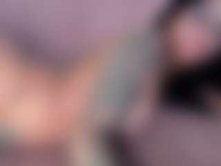 Show de cam en vivo con KittyNicolle - Petite en Camsoda