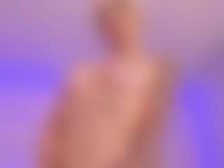 Live cam show with HannaConnorX - Camel Toe on CamwithHer